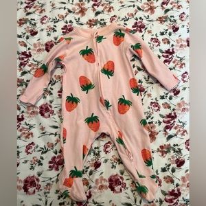 Old navy baby girl strawberry footie pajamas
